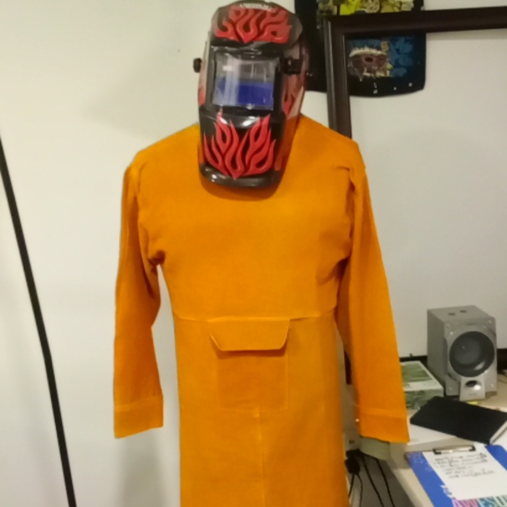 Welding hood auto darkening and leathers